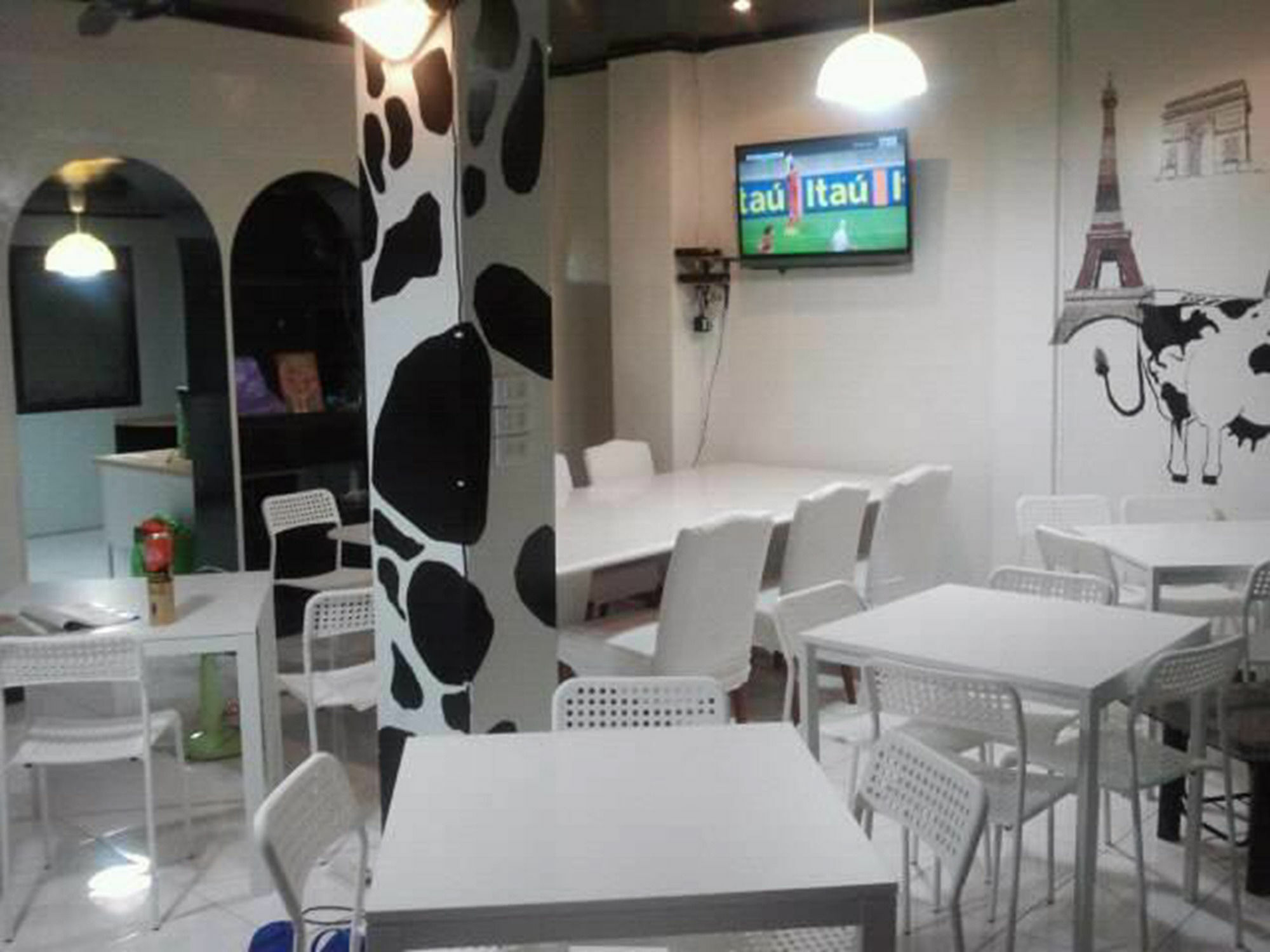 Mad Cow Hostel Bangkok Exterior photo